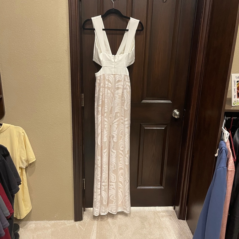 BCBG MAXAZRIA dress! Great condition—paid $220